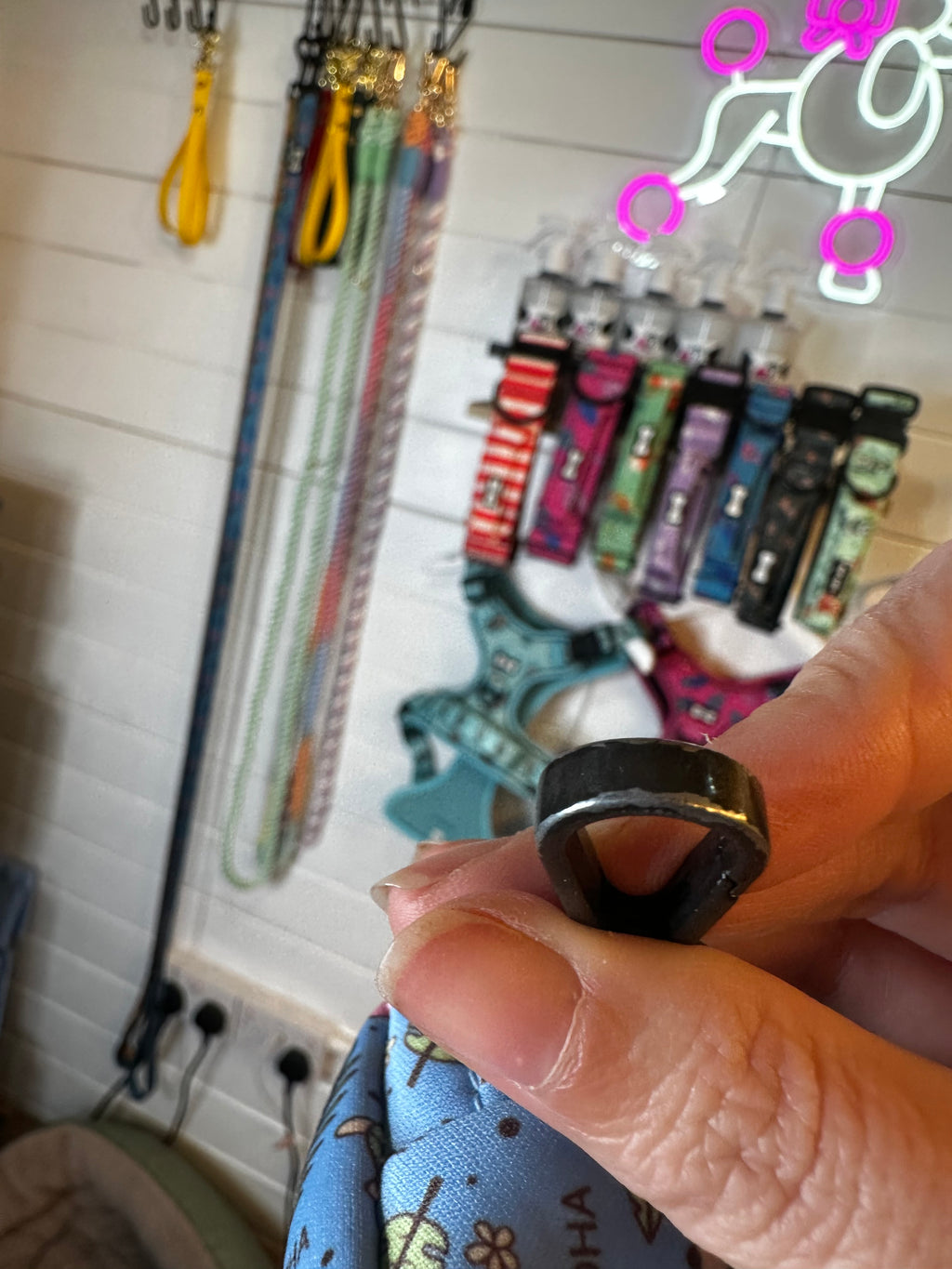 PRE-LOVED: Island Breeze Poo Bag Holder