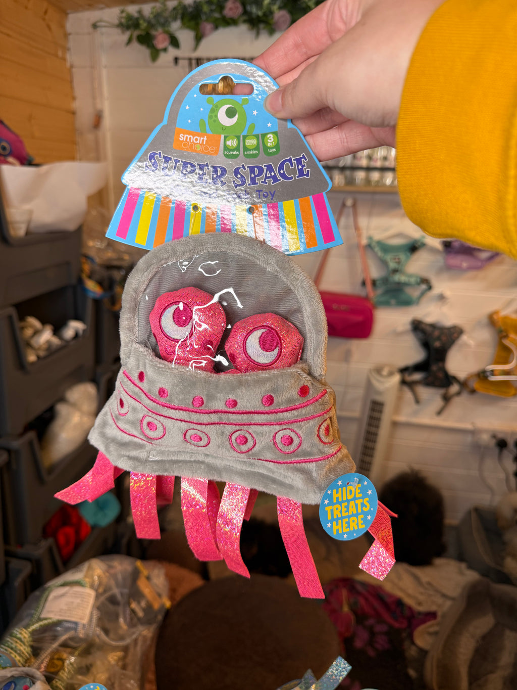 Smart Choice Aliens Treat-Hiding Toy