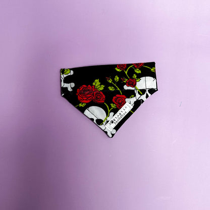 Dog bandanas - skull and roses