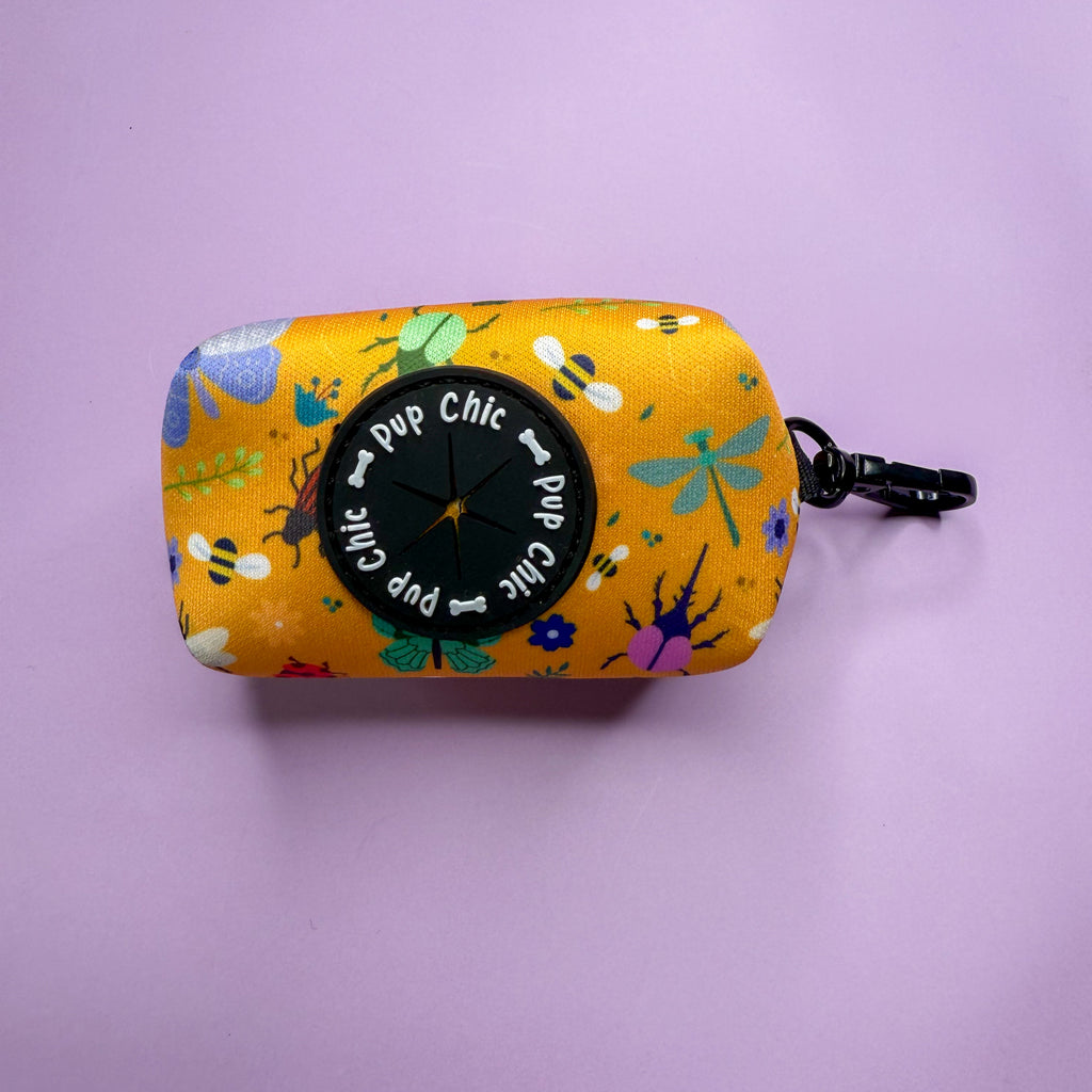 Summer Buzzin’ Poo Bag Holder