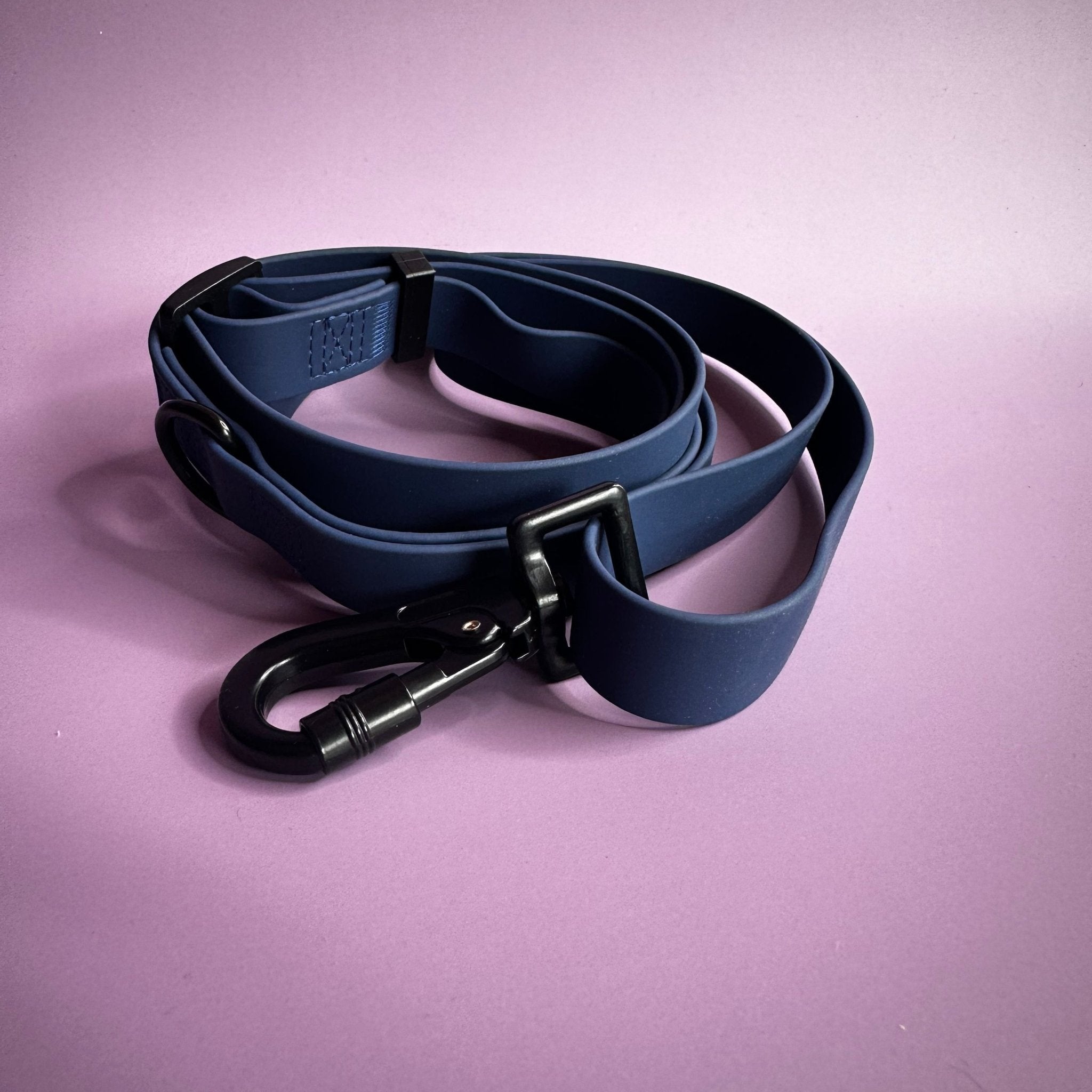 Waterproof 3ft to 5ft adjustable dog leads - PVC biothane dog leash - Pup Chic Boutique